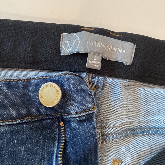 Wit&Wisdom jeans with Raw Hem | Size 6 - Picture 5 of 9
